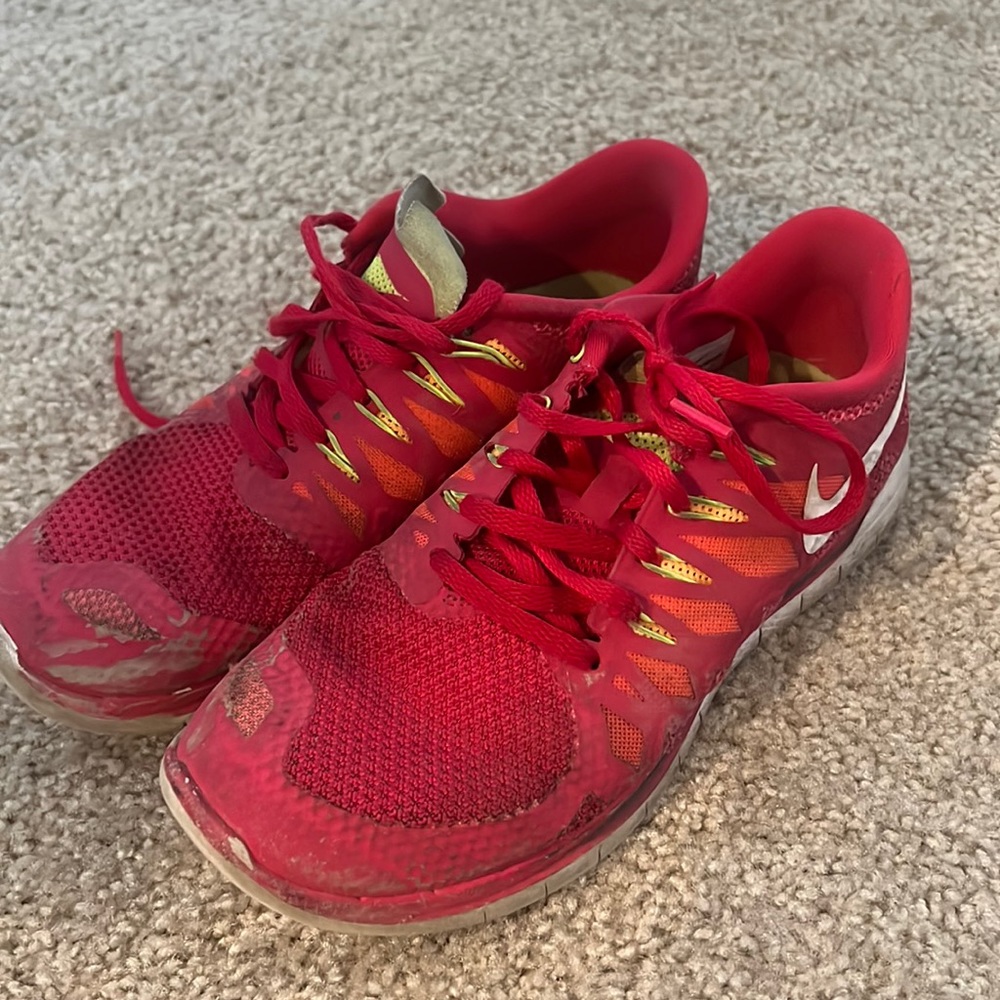 Nike Free Run Size 9 Red
